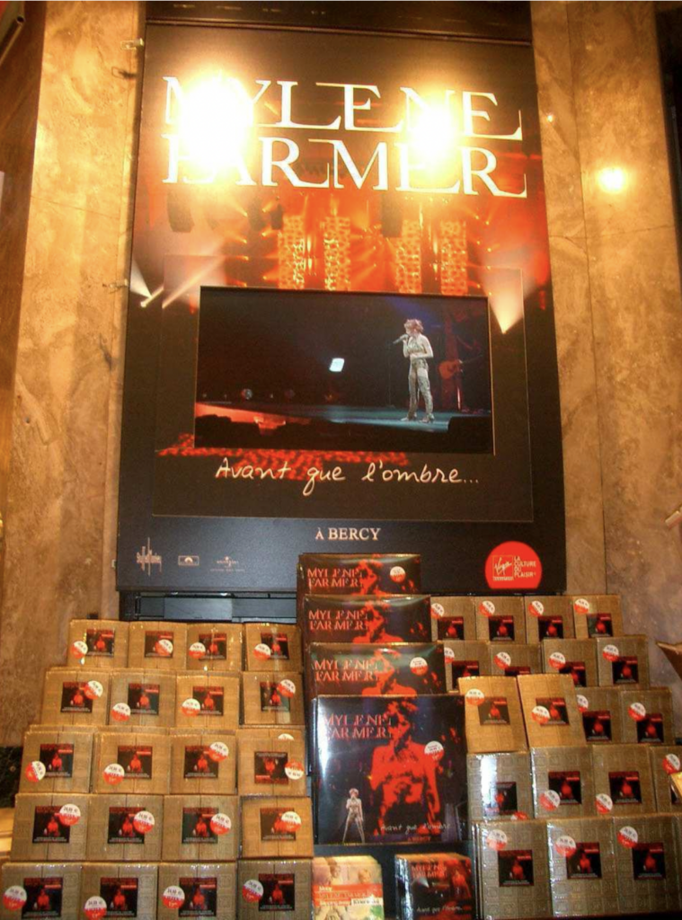 PLV Murale Virgin Megastore – Avant que l&rsquo;ombre… à Bercy – France