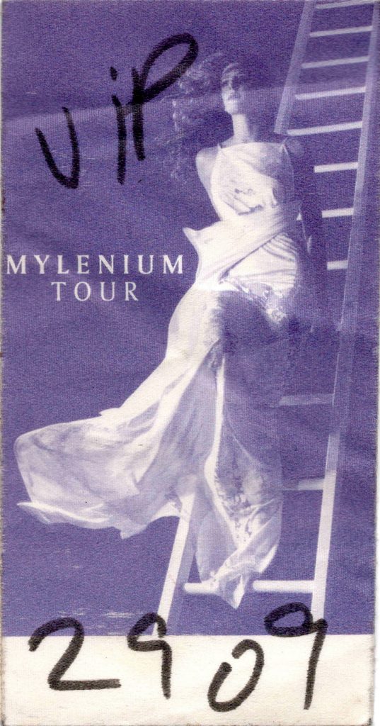 Mylenium Tour – Pass Tissu Violet – France