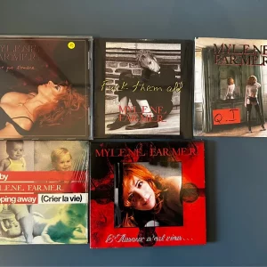 Lot 6 - Mylène Farmer Moby période 2005/2006